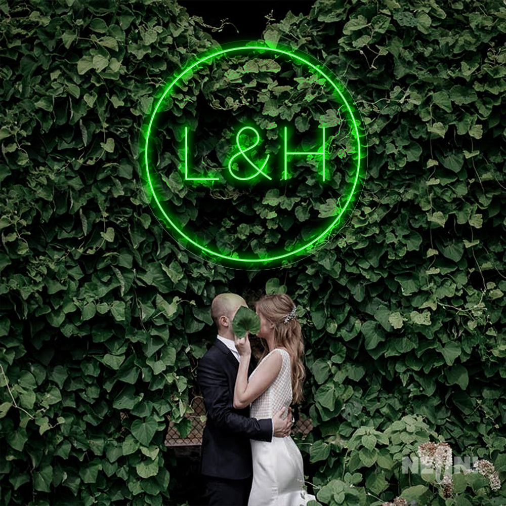 L&C - INITIALS INSIDE CIRCLE
