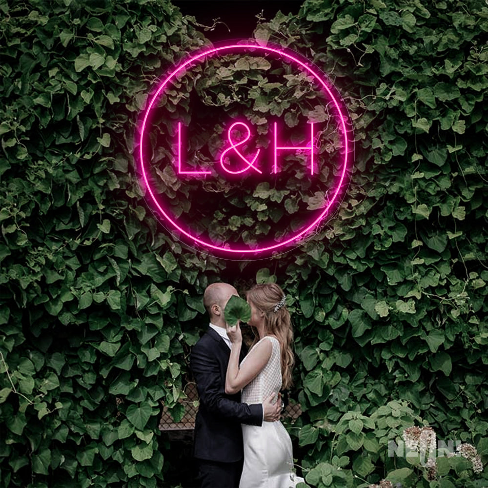 L&C - INITIALS INSIDE CIRCLE