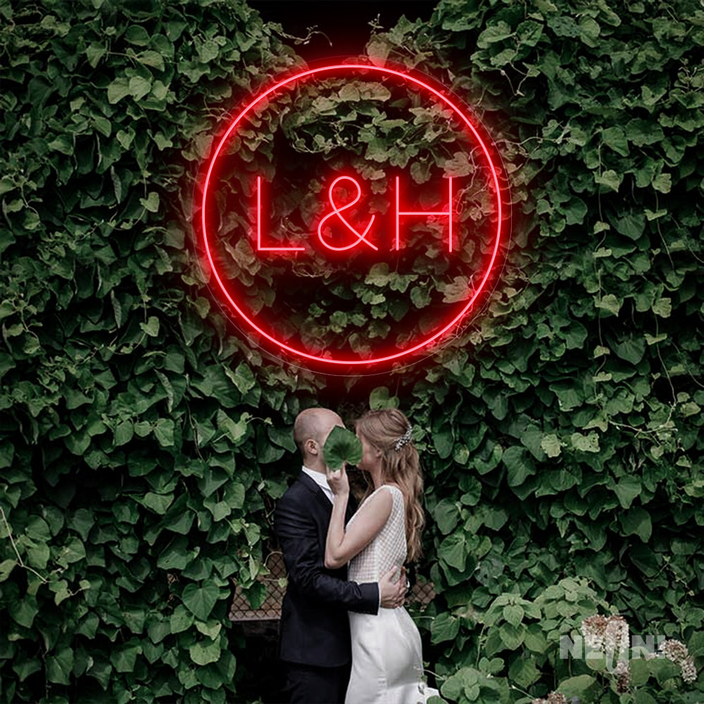 L&C - INITIALS INSIDE CIRCLE