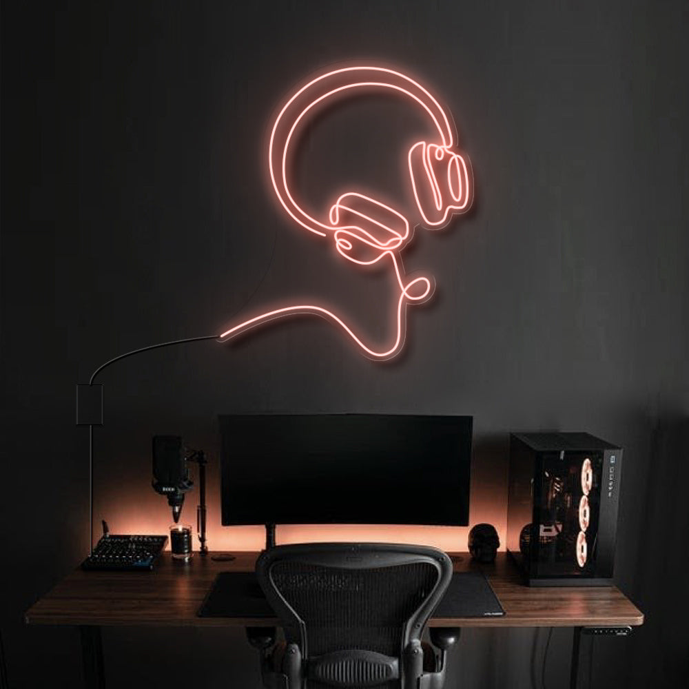 HEADPHONES LINE ART - BOSE STYLE
