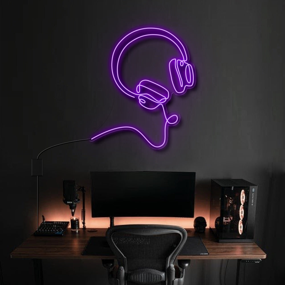 HEADPHONES LINE ART - BOSE STYLE