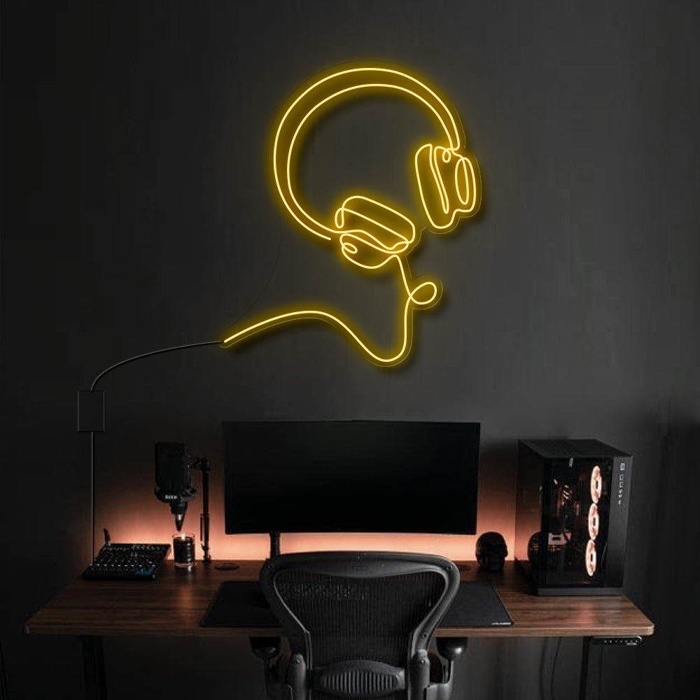 HEADPHONES LINE ART - BOSE STYLE