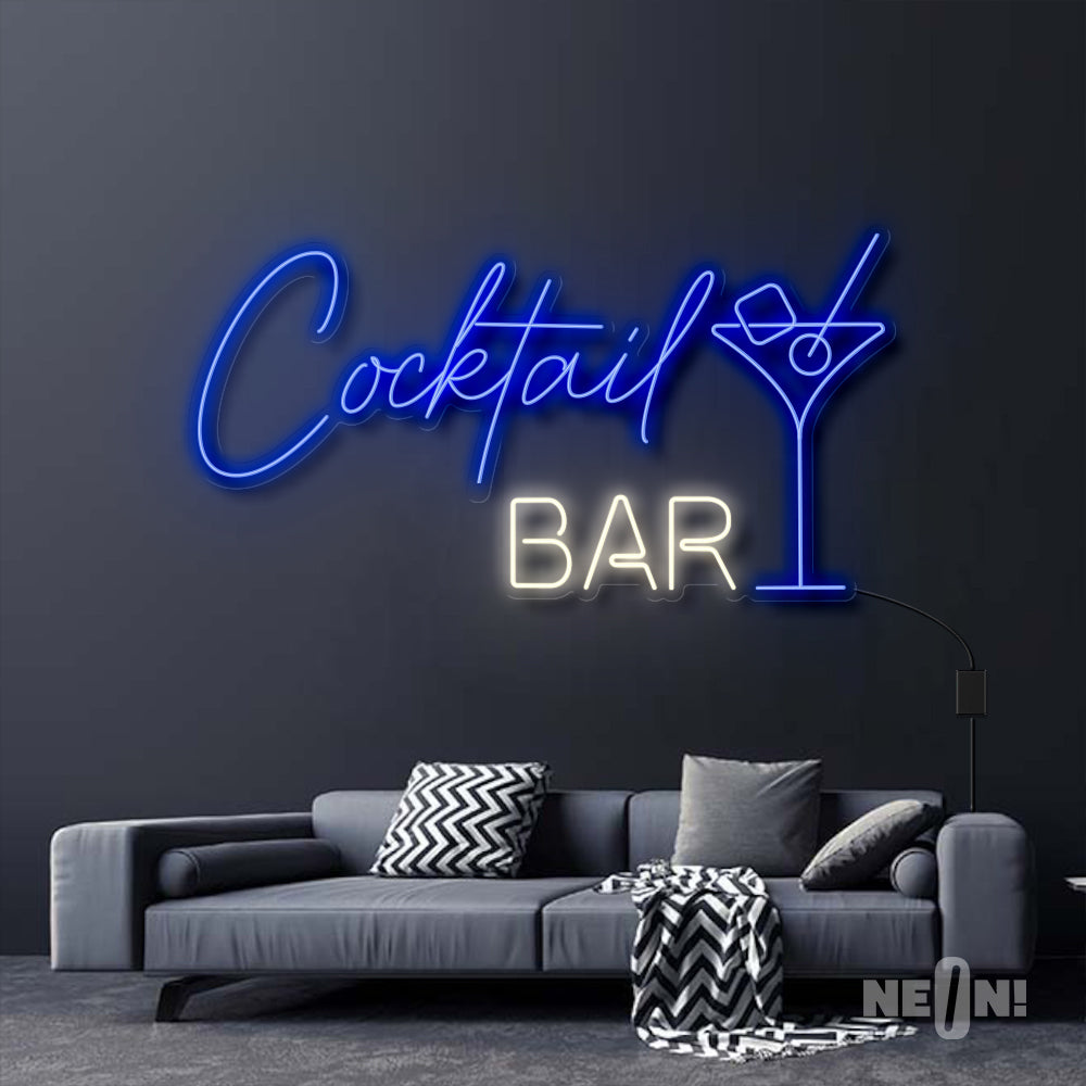 COCKTAIL BAR WITH MARTINI DRINK