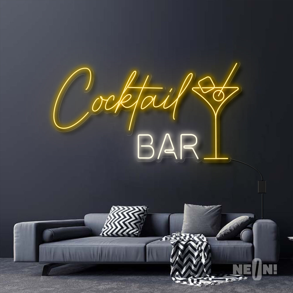 COCKTAIL BAR WITH MARTINI DRINK