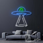 SPACESHIP WITH ALIEN